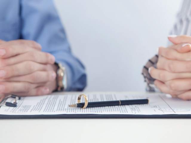 Desfacerea căsătoriei prin acord, rapid și discret